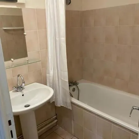 דירה Appartement Aubenas *